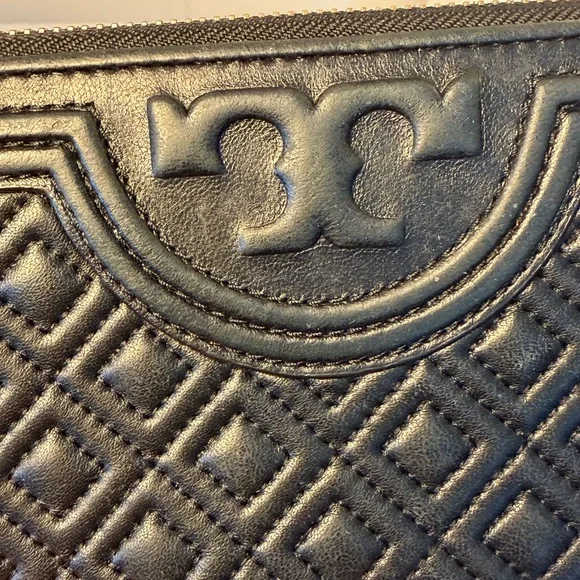 Tory Burch Fleming Zip Continental Zippy Wallet - Picture 3 of 15